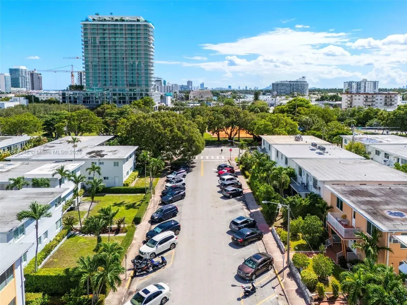 7320 Carlyle Ave, Miami Beach, Florida, United States. - Photo 37