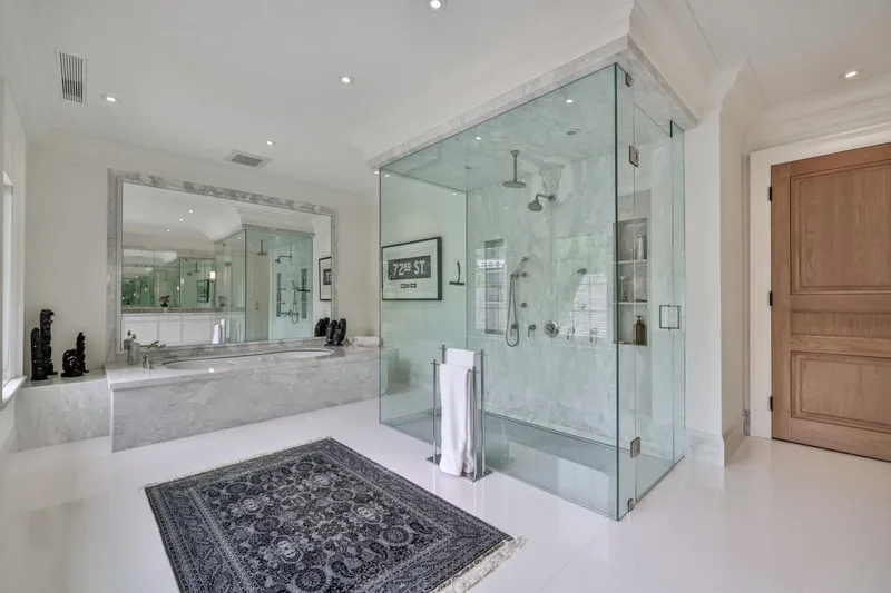 30 Whitney Avenue, Toronto, Ontario, Canada. - Photo 3