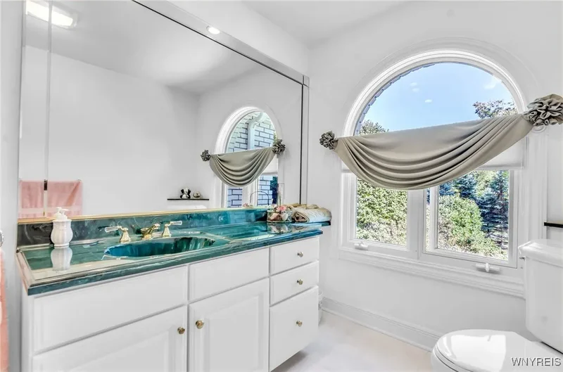 7 Woodcrest Drive, Aurora, NY, 14127, USA, Orchard Park, New York, United States. - Photo 32