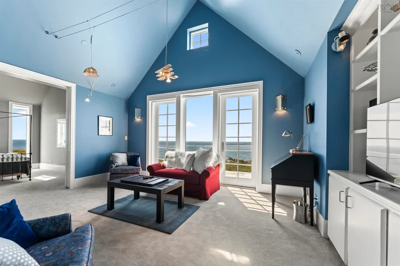 604 Middle Road, Lunenburg, Nova Scotia, Canada. - Photo 5