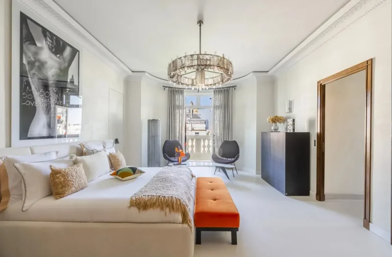 Neuilly sur Seine, Neuilly-sur-Seine, Île-de-France, France. - Photo 14
