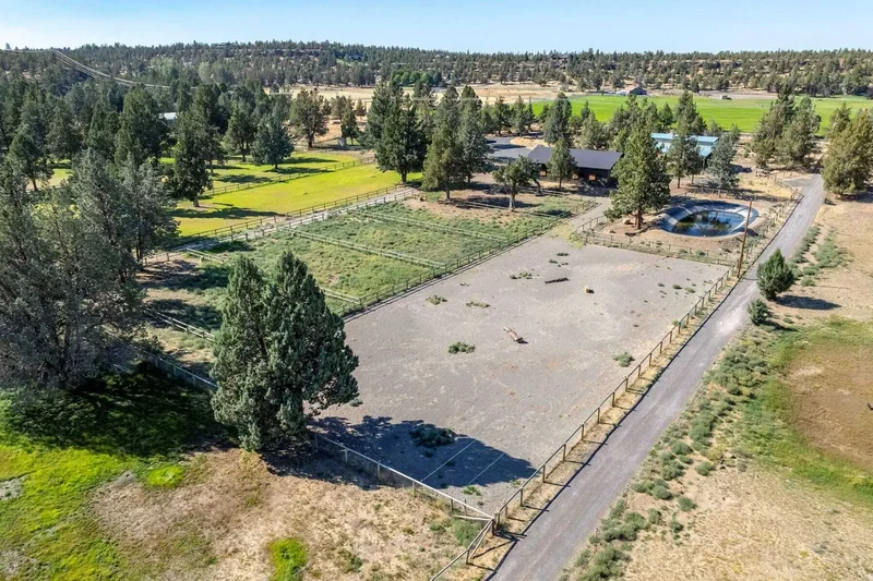 19375 Dayton Road , Bend, OR 97703, Bend, Oregon, United States. - Photo 49