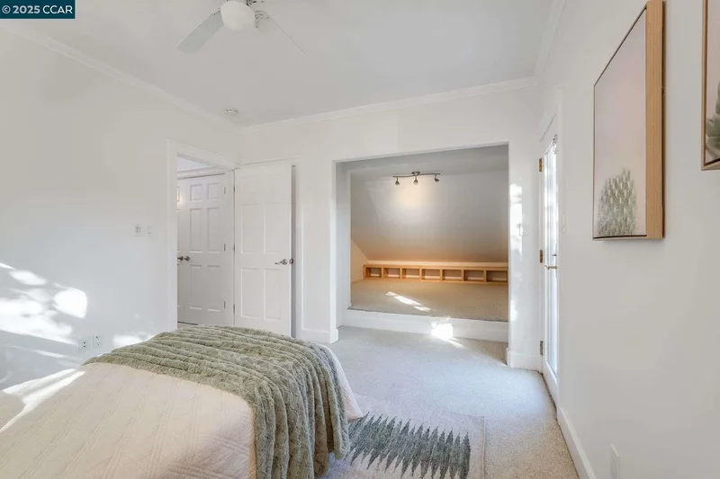 33 Altamount Drive, Orinda, California, United States. - Photo 33