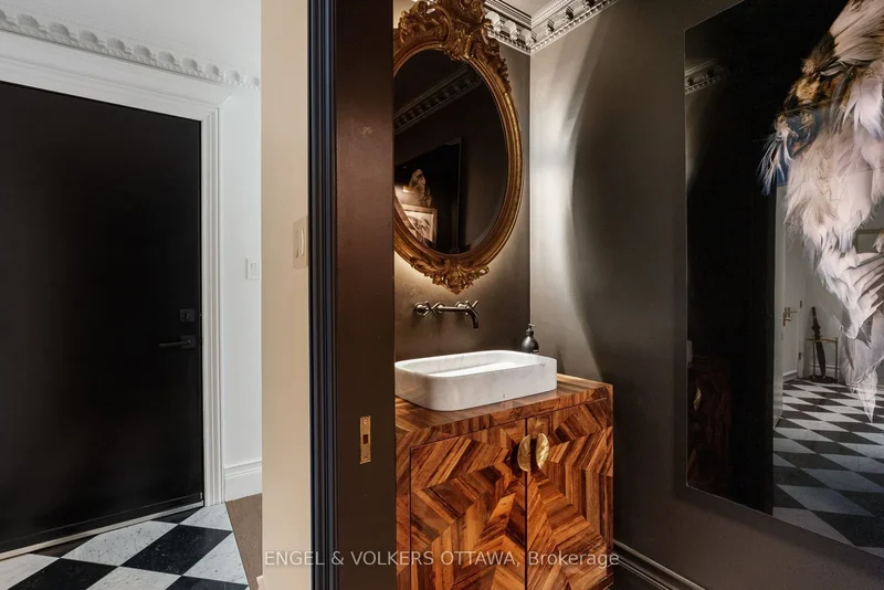 1041 Brandywine Court, Ottawa, Ontario, Canada. - Photo 2