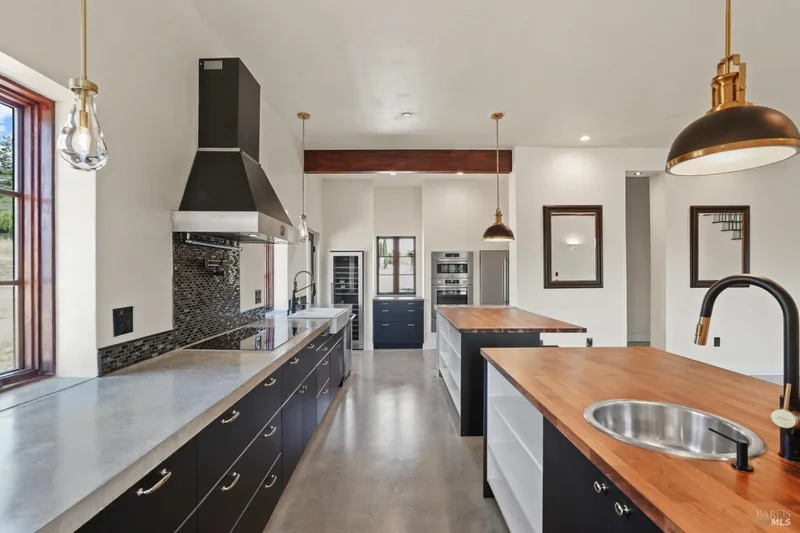 5300 Gravenstein Highway S, Sebastopol, California, United States. - Photo 13