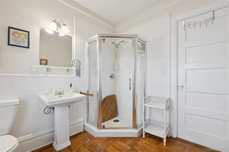 161 W Beech Street, Long Beach, New York, United States. - Photo 23
