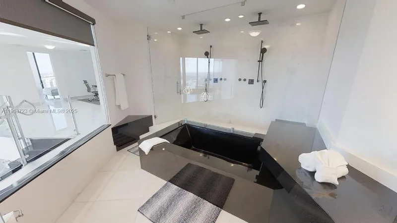 18555 COLLINS AVE 4804, Golden Beach, Florida, United States. - Photo 5