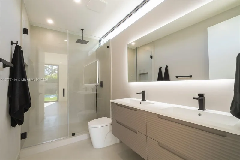 Single Family Residence in Miami