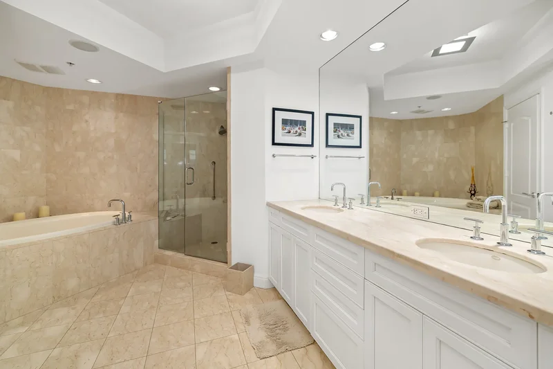 50 Central Avenue , 14D, Sarasota, FL 34236, Sarasota, Florida, United States. - Photo 53