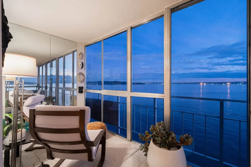 150 24th Street 1001-02, West Vancouver, British Columbia, Canada. - Photo 5