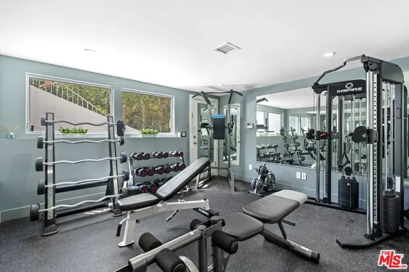 9626 Highridge Drive, Beverly Hills, California, United States. - Photo 29