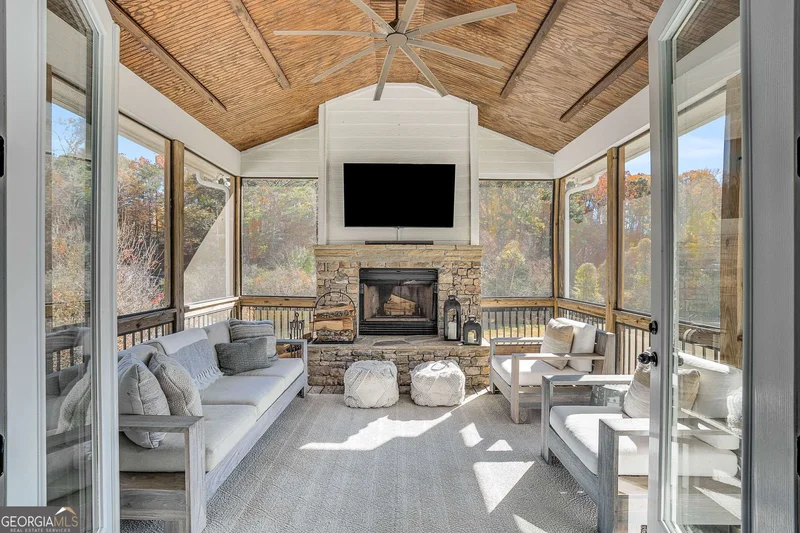 9245 Brumbelow Road, Johns Creek, GA 30022, Alpharetta, Georgia, United States. - Photo 19