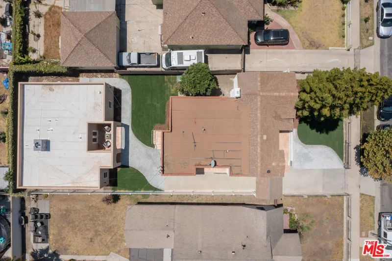 1826 W 78th Street, Los Angeles, California, United States. - Photo 48