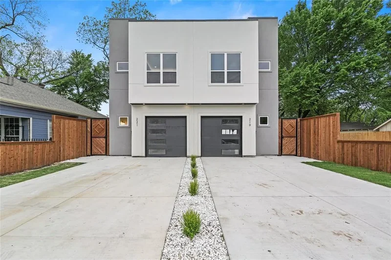 Duplex in Dallas