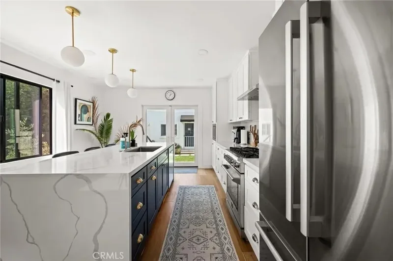 3345 Oakhurst Avenue, Los Angeles, California, United States. - Photo 5