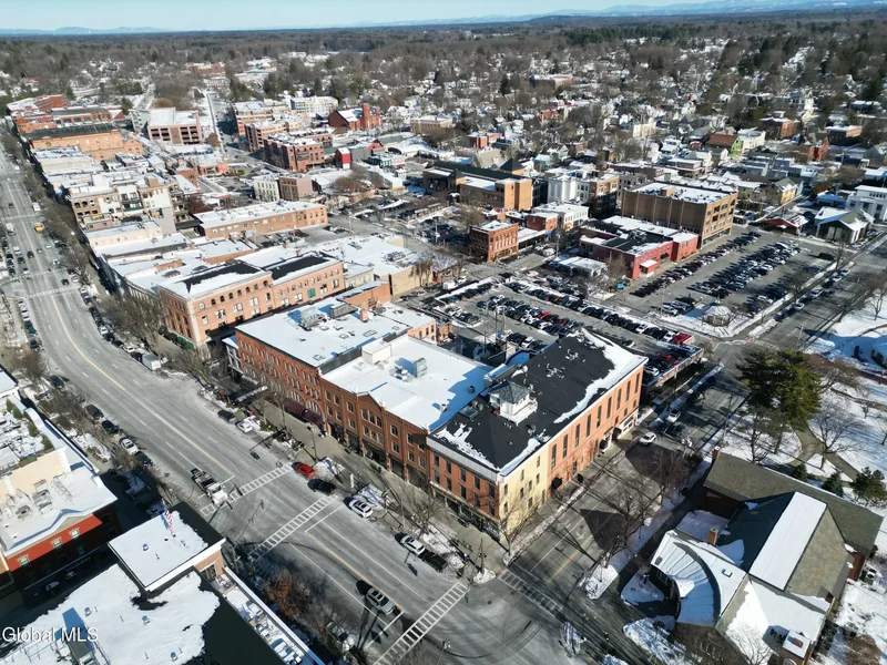 5 Spring Street #APT 404, Saratoga Springs, NY 12866, Saratoga Springs, New York, United States. - Photo 55