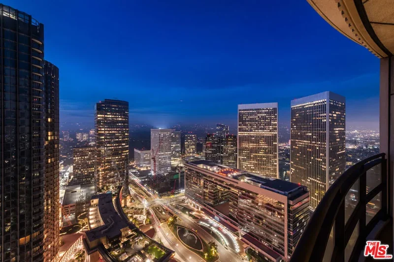 1 W Century Drive 35A, Los Angeles, California, United States. - Photo 32