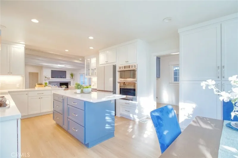 4 Bedrooms Single Family Detached