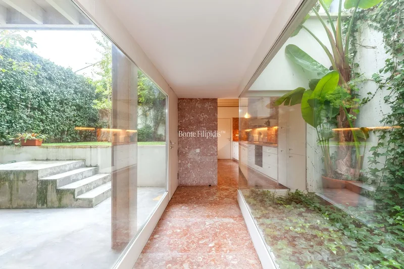 5-Bedroom Apartment + Independent Studio with Garden in Marquês de Pombal