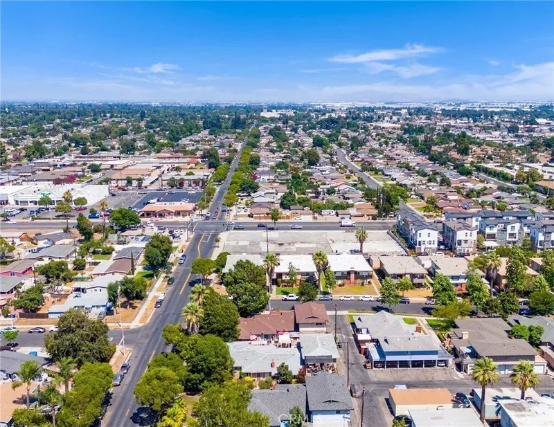 1147 W D Street, Ontario, California, United States. - Photo 38
