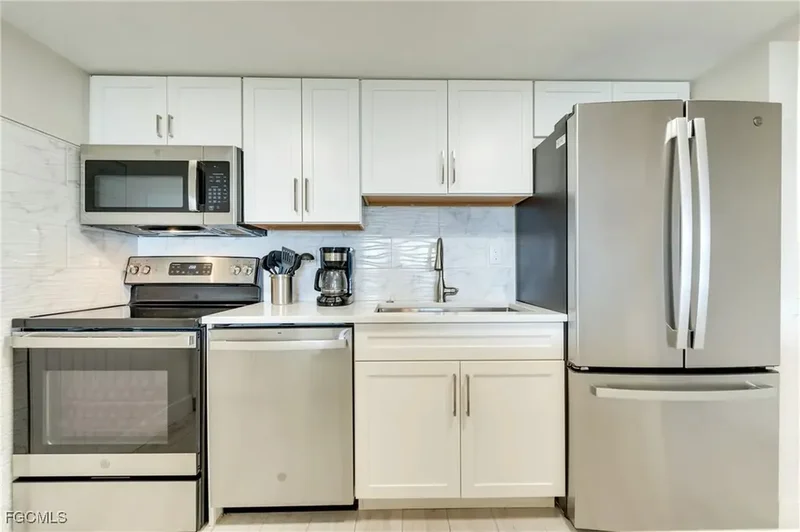 2004 Gulf Beach Villas, #None, Captiva, FL, 33924, USA, Captiva, Florida, United States. - Photo 19