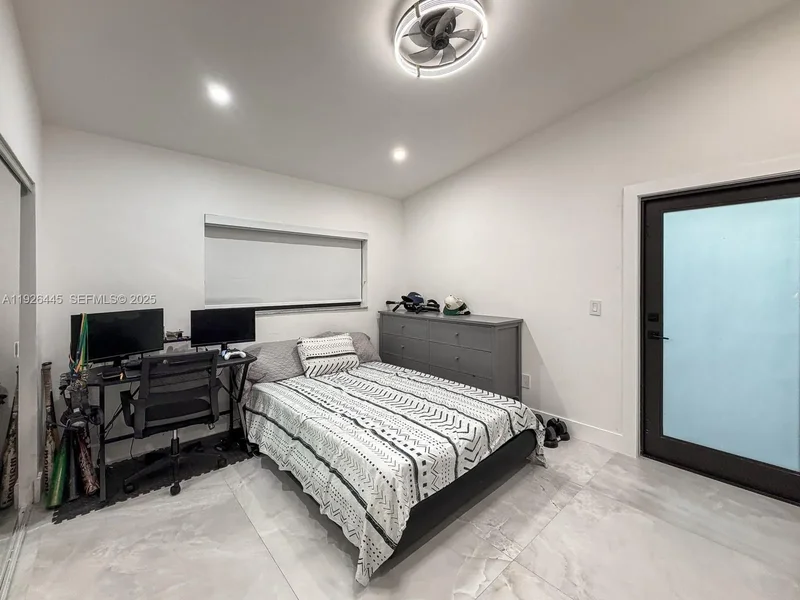 7840 SW 18th Ter, Miami, Florida, United States. - Photo 19