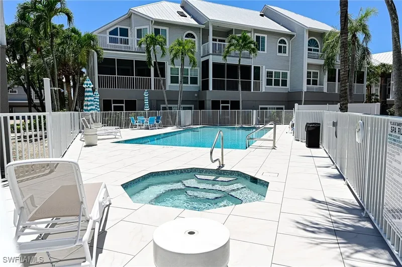 117 Barefoot Circle 18, Bonita Springs, Florida, United States. - Photo 17