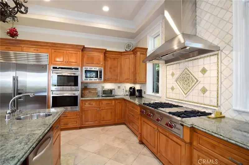 18933 La Montana Place, Los Angeles, California, United States. - Photo 19