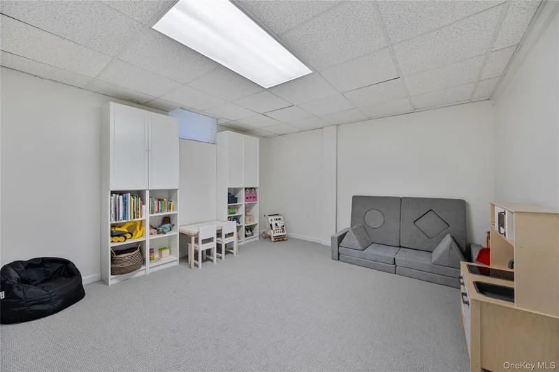 4 Nicole Way, Spring Valley, NY 10977, Spring Valley, New York, United States. - Photo 26