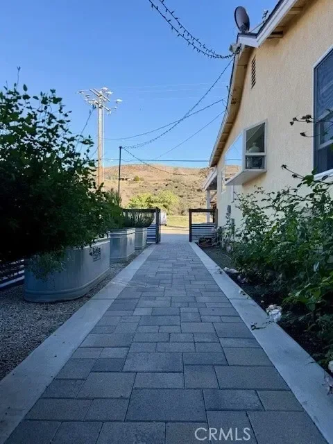 30076 Bouquet Canyon, Santa Clarita, California, United States. - Photo 6