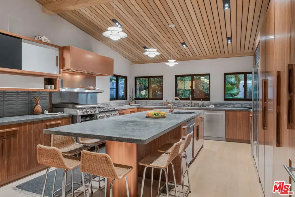 6738 Wildlife Road, Malibu, California, United States. - Photo 23