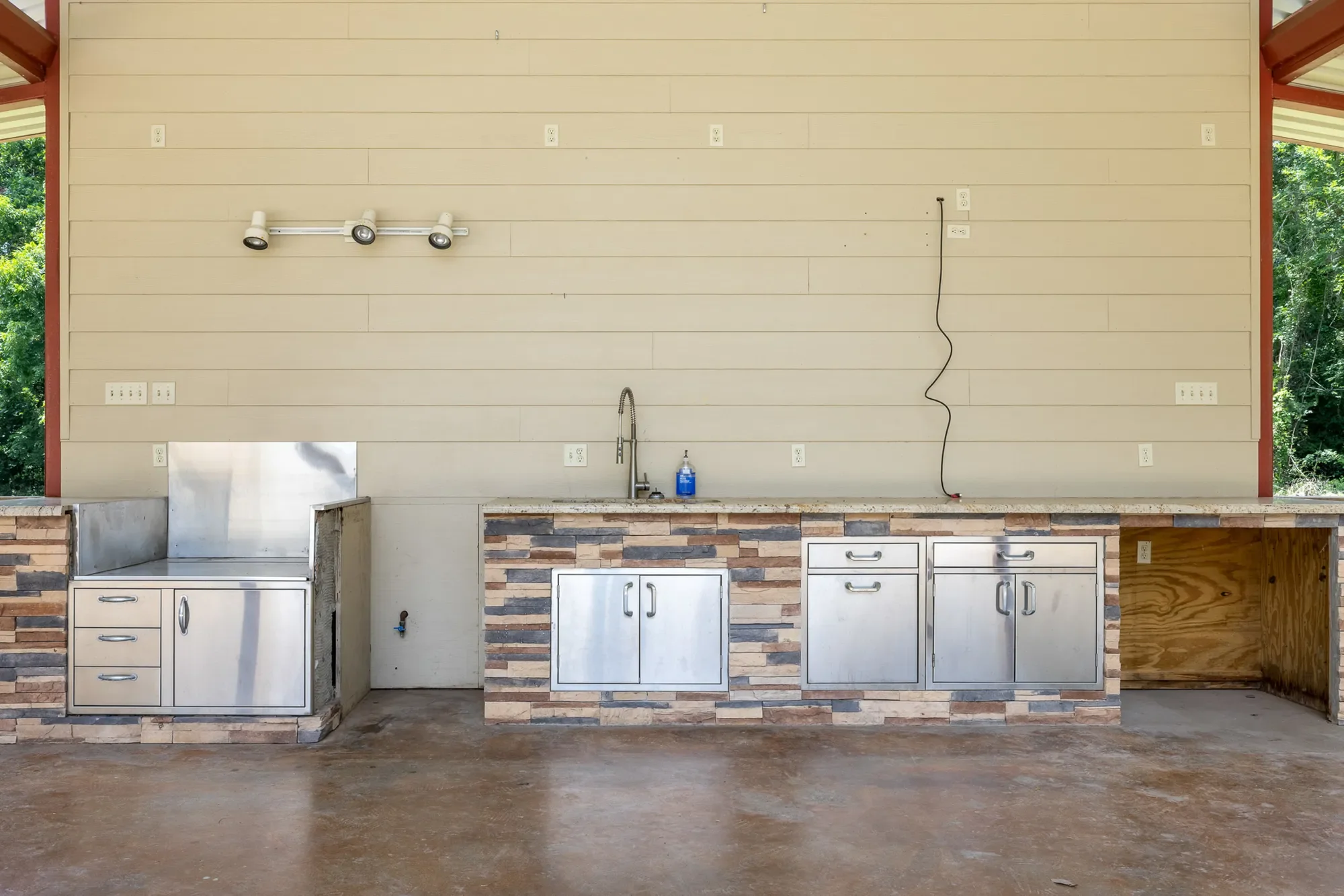 2629 Benton Drive , Brenham, TX 77833, Brenham, Texas, United States. - Photo 48