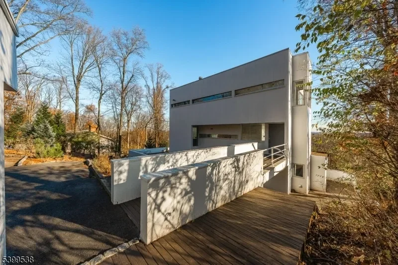 1152 Johnston Dr, Watchung Boro, NJ 07069, Watchung, New Jersey, United States. - Photo 2