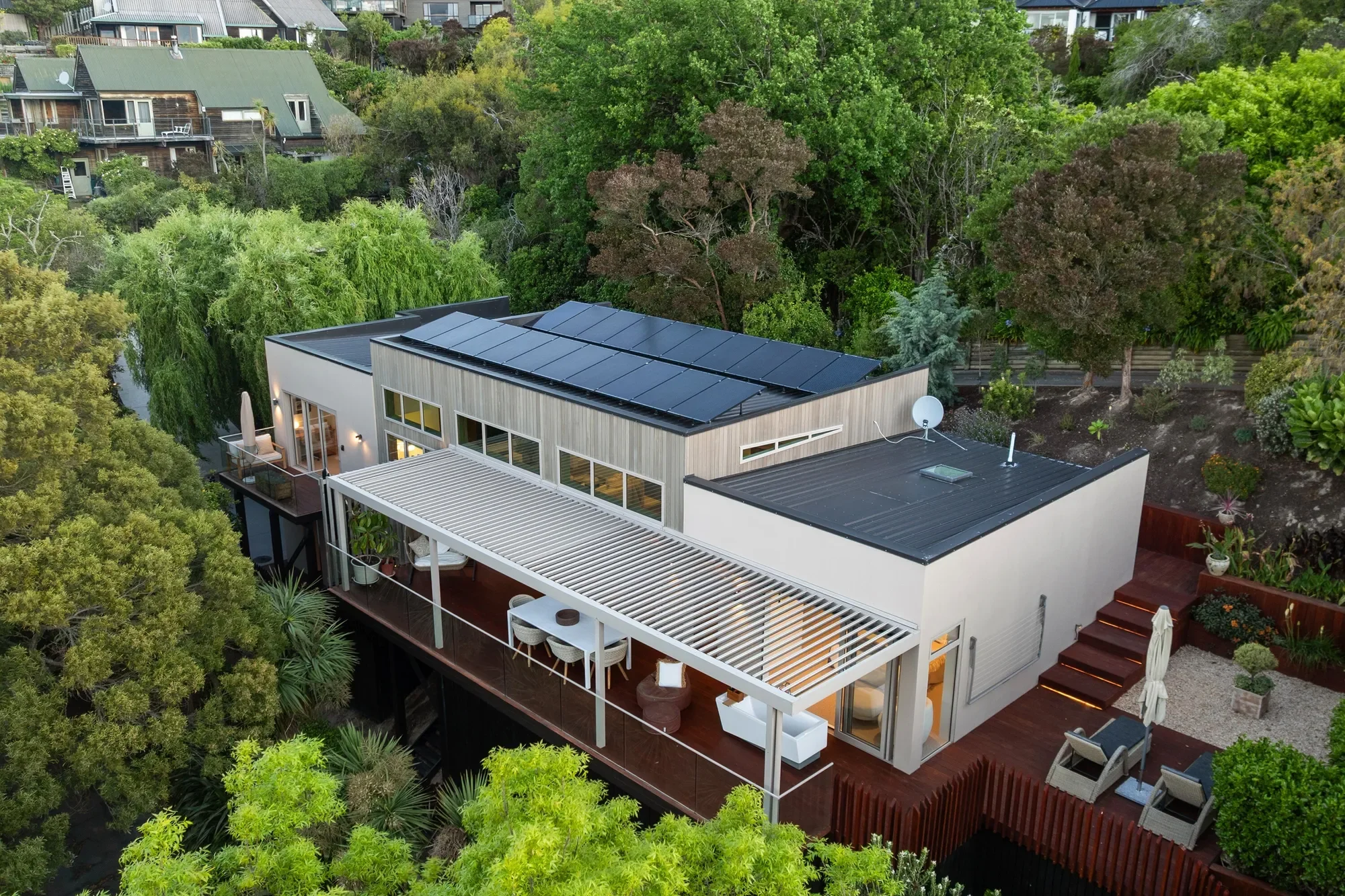 Exterior photo 3