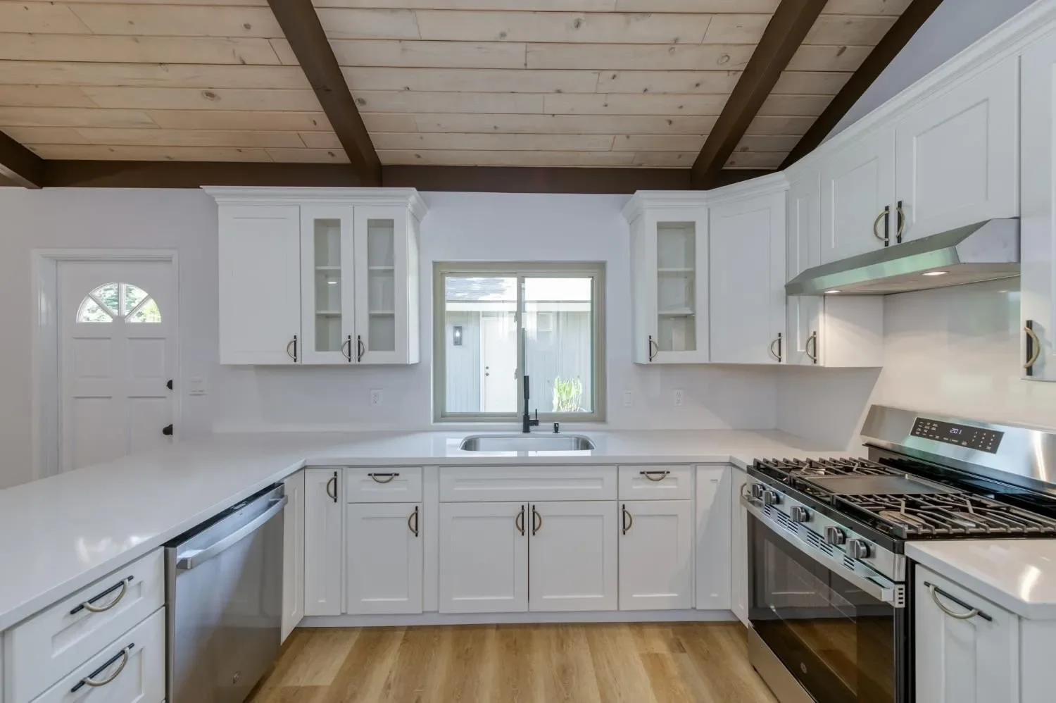 1904 Fairway Avenue S, Fresno, CA 93727, Fresno, California, United States. - Photo 14
