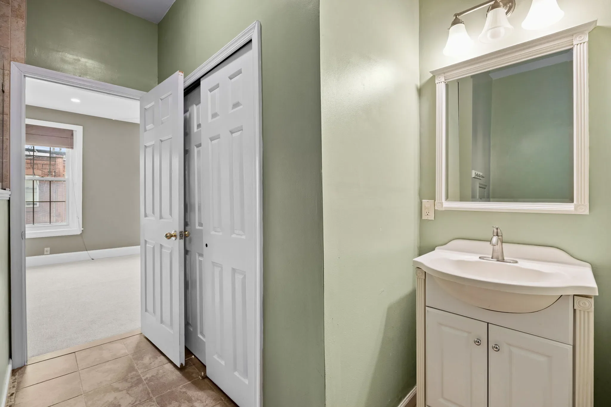 2438 Carpenter Street , Philadelphia, PA 19146, Philadelphia, Pennsylvania, United States. - Photo 18