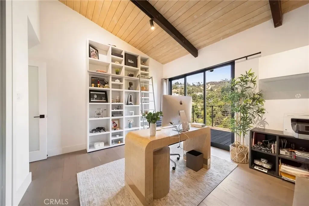 2522 Zorada Drive, Los Angeles, California, United States. - Photo 30