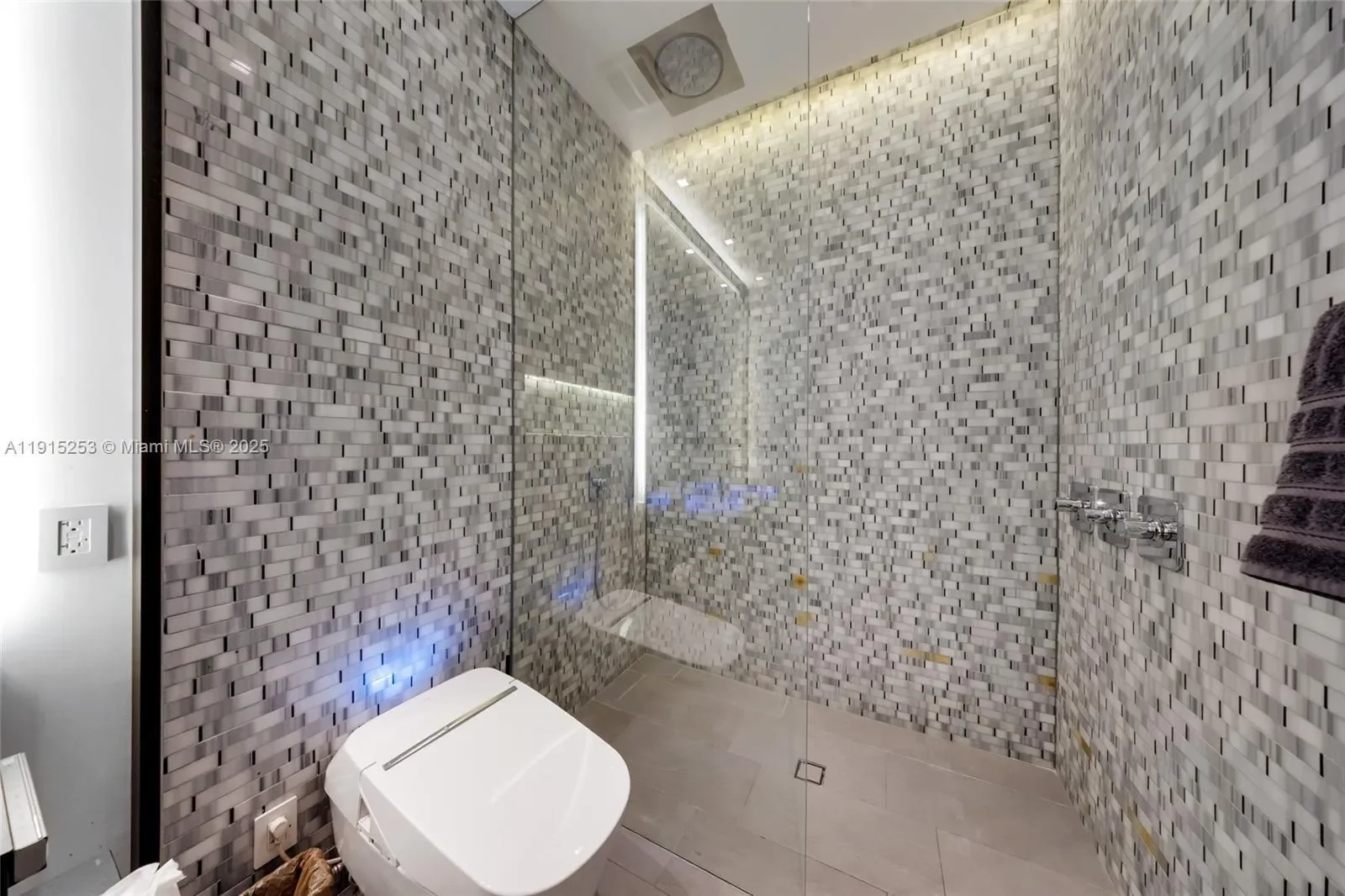 250 NW 24th St, Miami, Florida, United States. - Photo 16