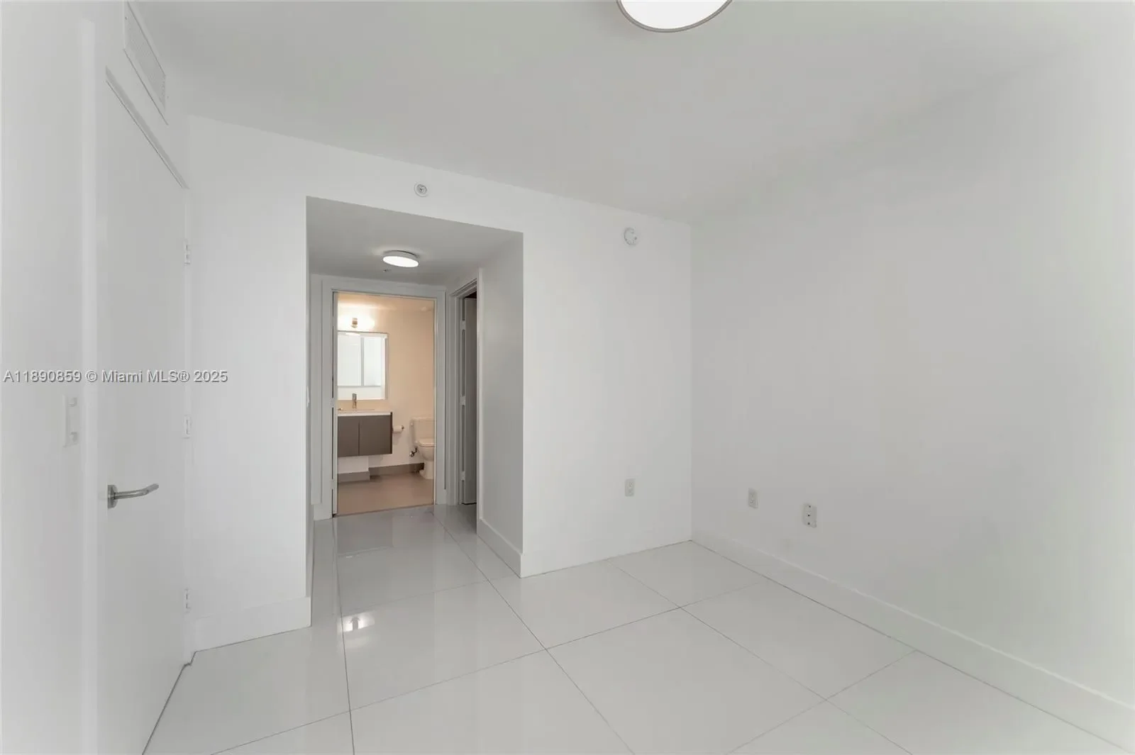 6620 Indian Creek Dr PH711, Miami Beach, Florida, United States. - Photo 19