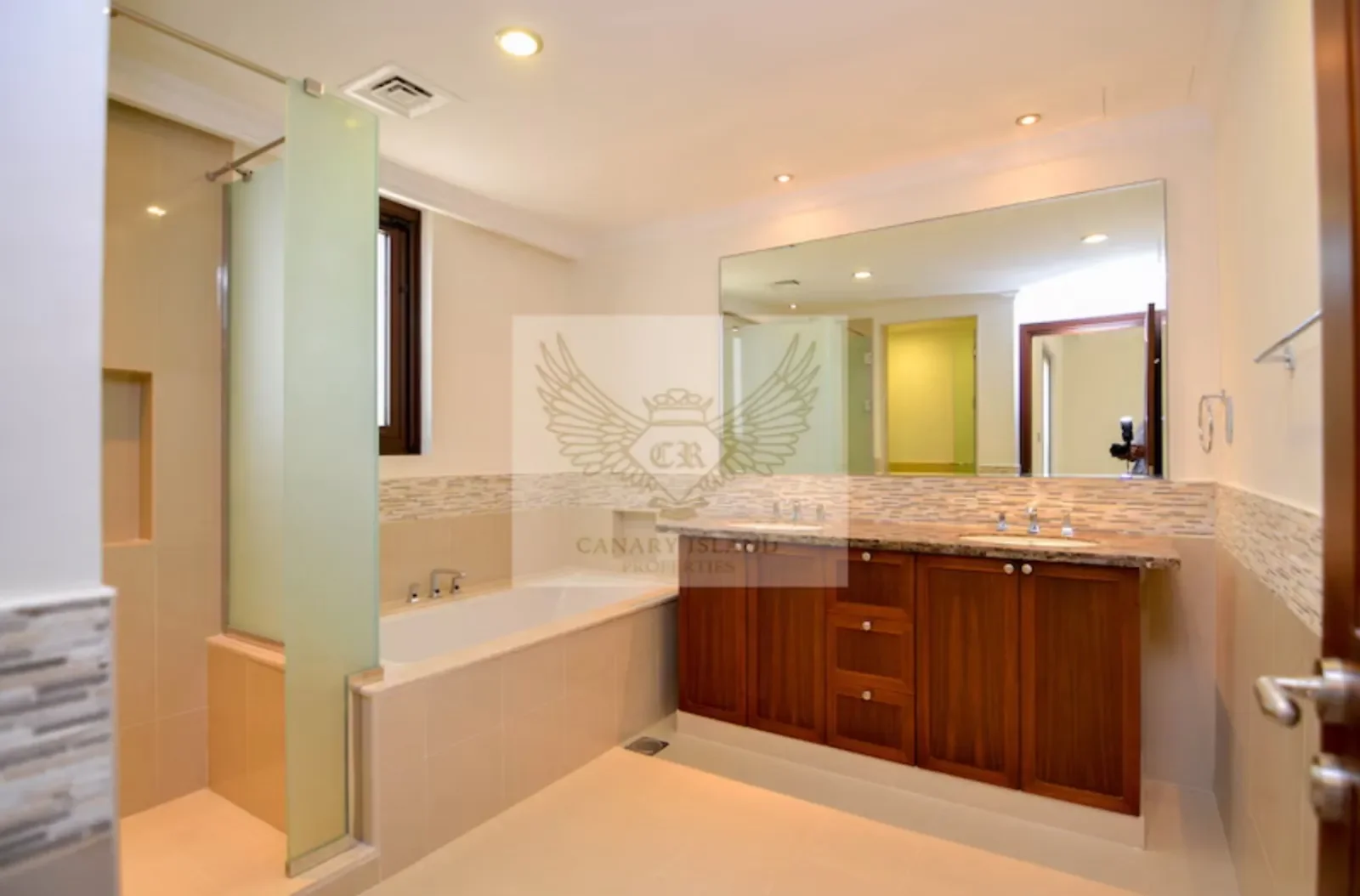 Gallery photo 6