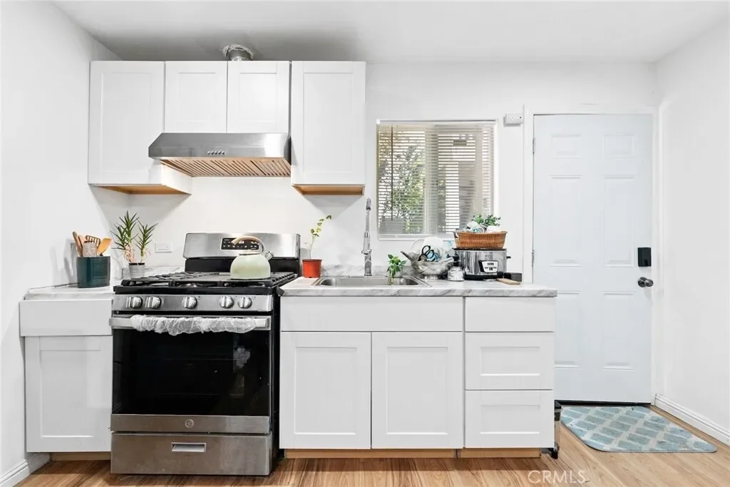 15219 Willard, Los Angeles, California, United States. - Photo 2