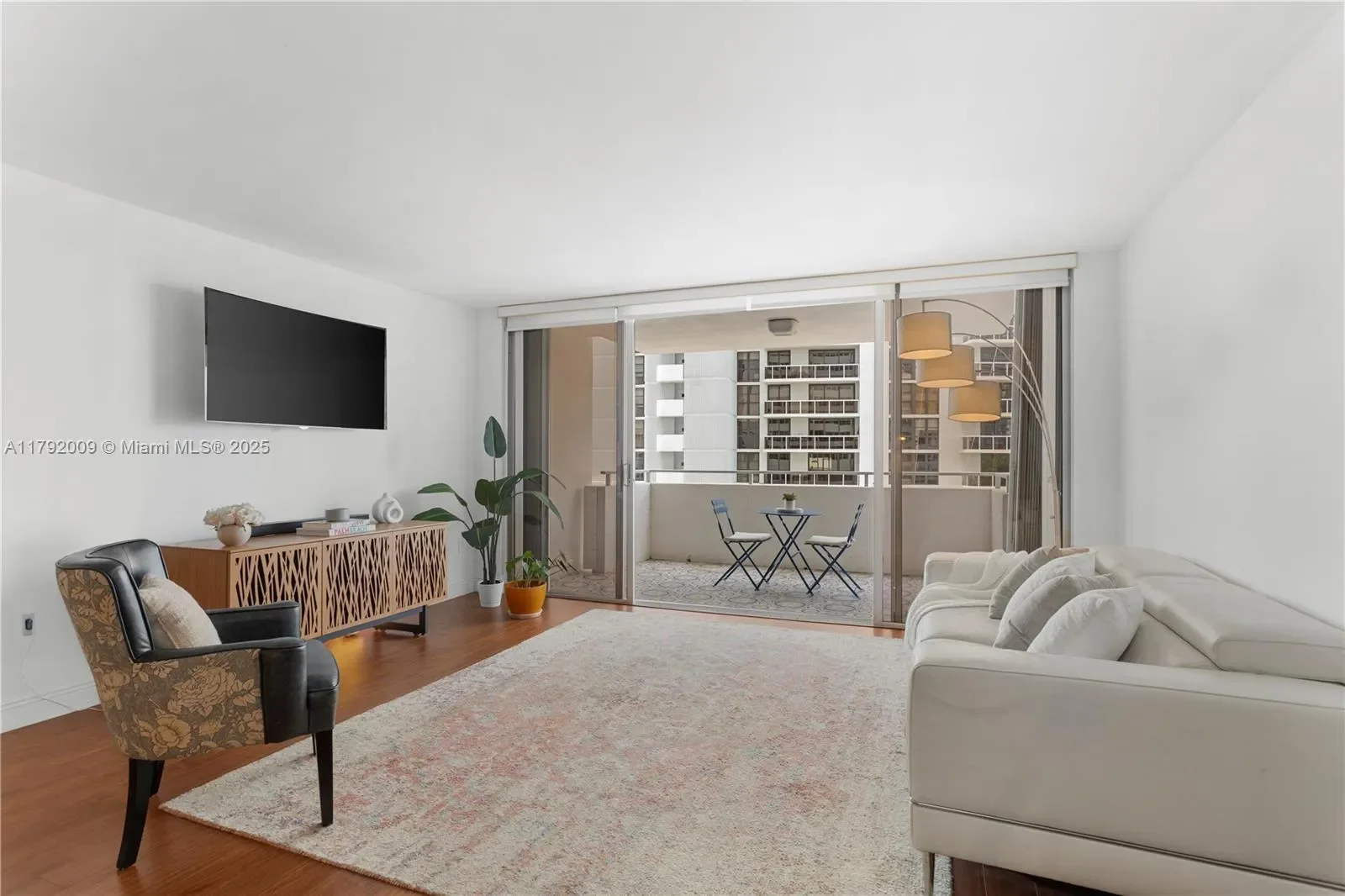 11 Island Ave, Miami Beach, Florida, United States. - Photo 11