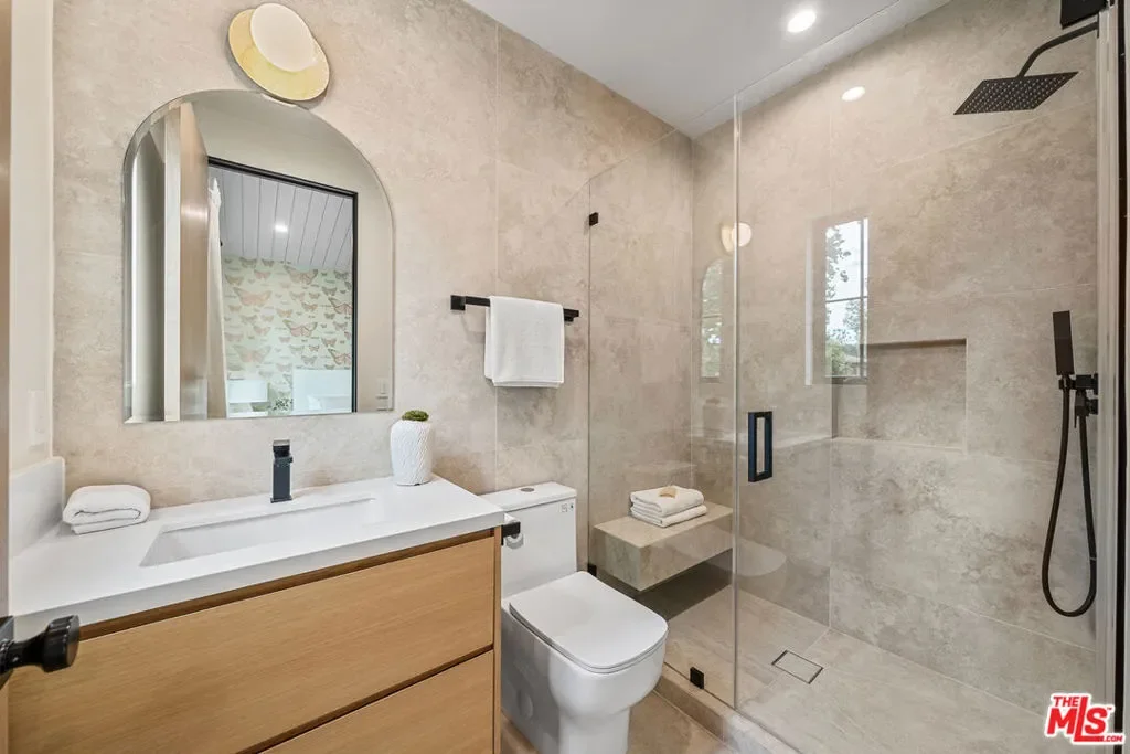 11317 Valley Spring Lane, Los Angeles, California, United States. - Photo 29