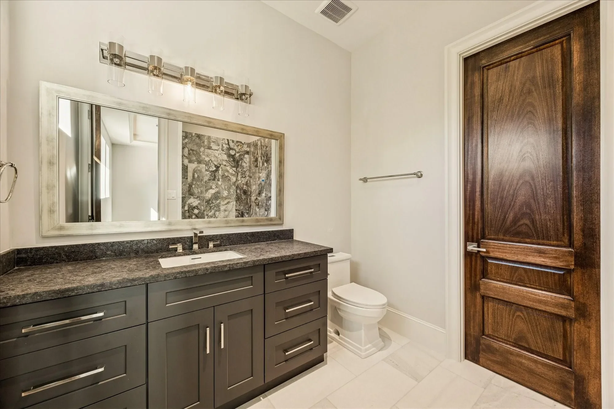318 Knipp Road, Houston, Texas, United States. - Photo 27