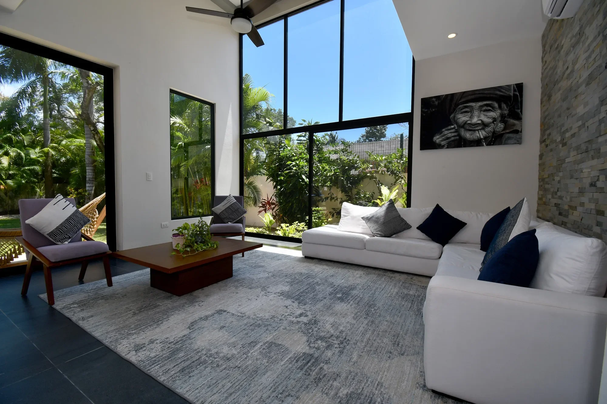 Gallery photo 12