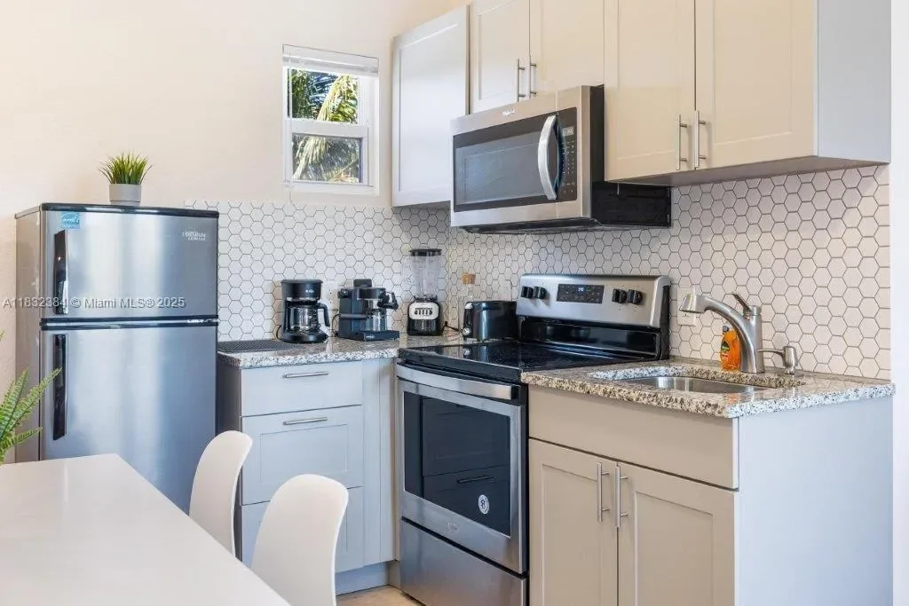 505 SE 20th St, Fort Lauderdale, Florida, United States. - Photo 20