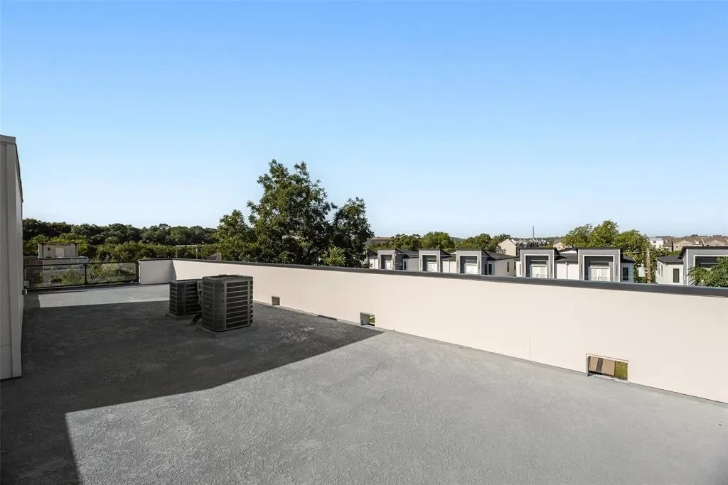 1121 Muncie Avenue, Dallas, Texas, United States. - Photo 24