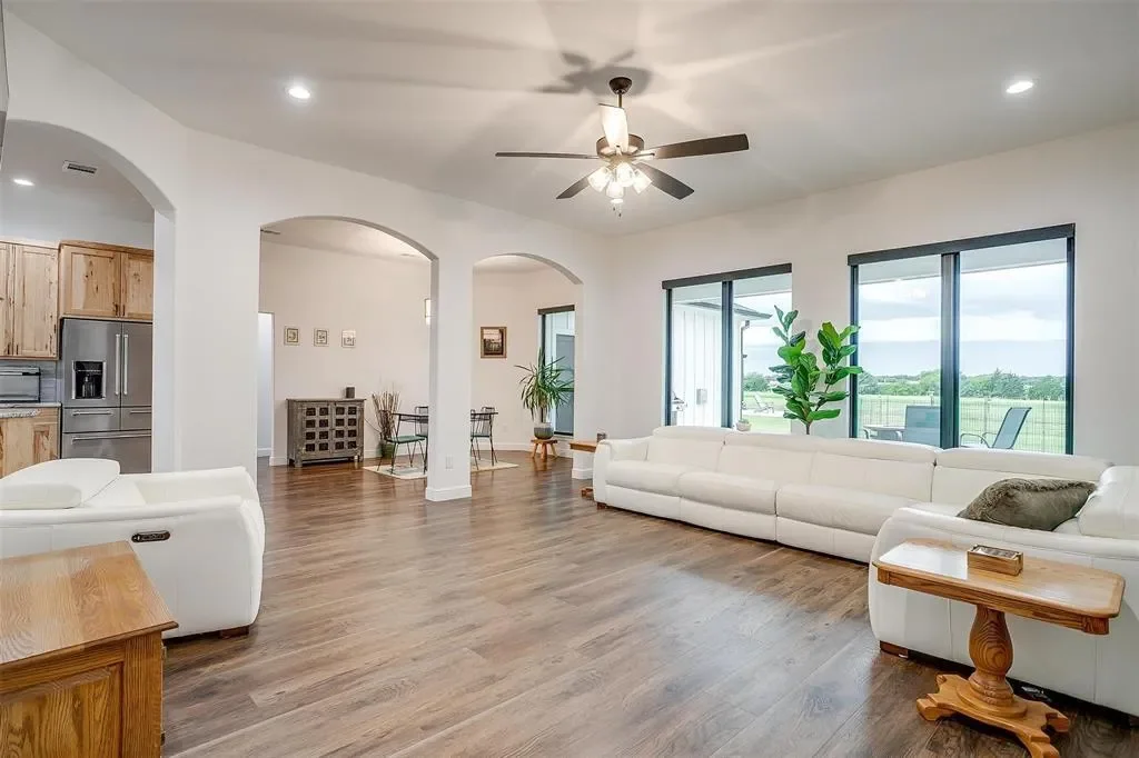140 Lone Elm Road, Midlothian, Texas, United States. - Photo 4