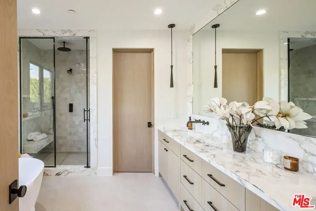 4828 Radford Ave, Los Angeles, California, United States. - Photo 15