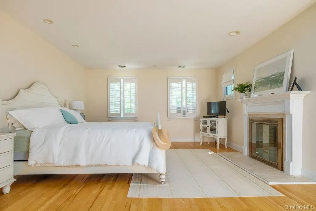 10947 N Bayview Road, Southold, New York, United States. - Photo 27
